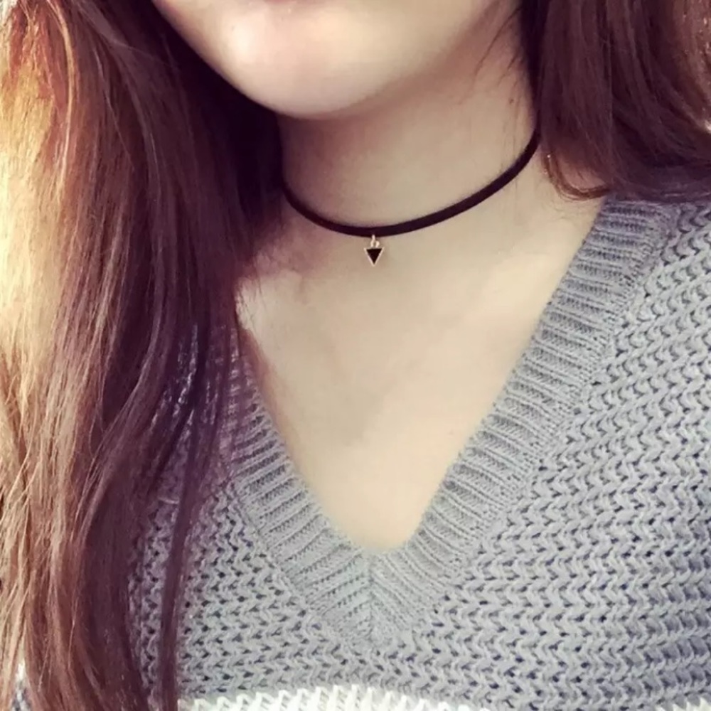 New Leather Black Triangle Necklace - Picture 1 of 2